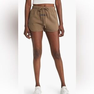 Fear of God Essentials
Drawstring Cotton Blend
Running Shorts